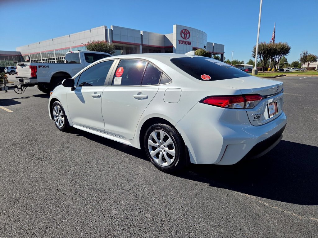 New 2027 Toyota Corolla LE FWD image 10