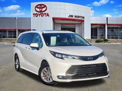 Used 2026 Toyota Sienna XLE