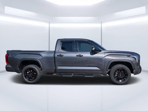 Used 2023 Toyota Tundra SR5 w/ SR5 Convenience Package AWD/4WD image 2