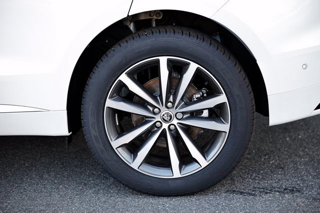 New 2026 Jaguar F-PACE R-Dynamic S AWD/4WD image 6