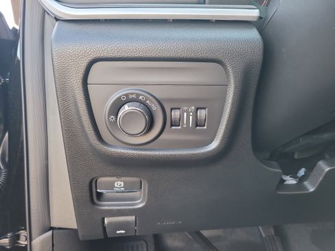 New 2026 Jeep Grand Cherokee L 2WD image 23