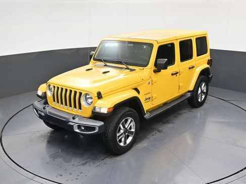 Used 2020 Jeep Wrangler Unlimited Sahara w/ Cold Weather Group AWD/4WD image 22