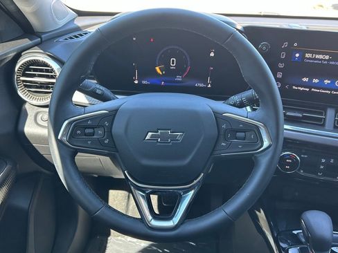 Used 2026 Chevrolet Trax ACTIV w/ Sunroof Package image 18