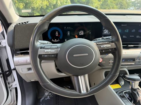 Used 2024 Hyundai Kona SEL FWD image 27