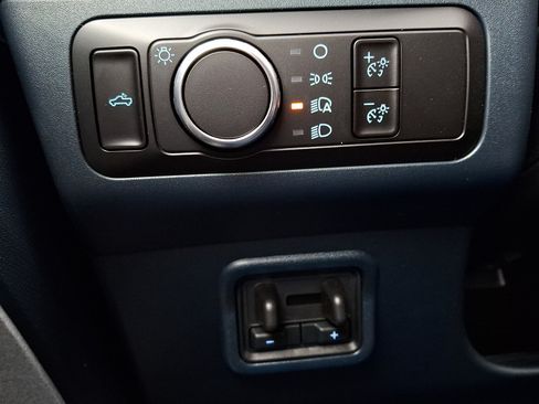 Used 2025 Ford Maverick XLT w/ XLT Luxury Package AWD/4WD image 16