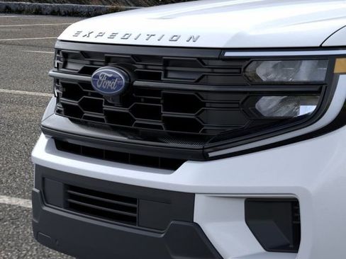 New 2025 Ford Expedition Max Active AWD/4WD image 17