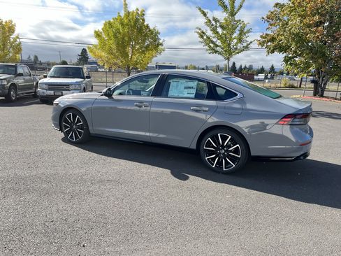 New 2025 Honda Accord Touring image 3