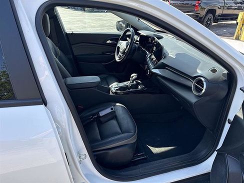 Used 2024 Chevrolet Trax ACTIV w/ Driver Confidence Package FWD image 46