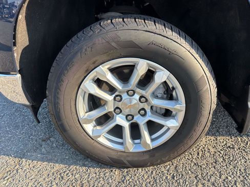 Used 2023 Chevrolet Silverado 1500 LT image 6