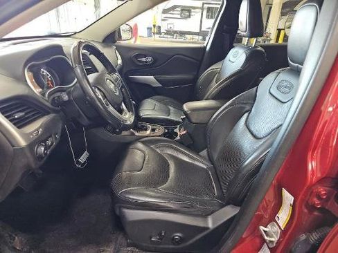 Used 2017 Jeep Cherokee Overland w/ Technology Group image 3