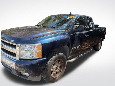 Used 2007 Chevrolet Silverado 1500 LT w/ 1LT Convenience Package RWD image 9