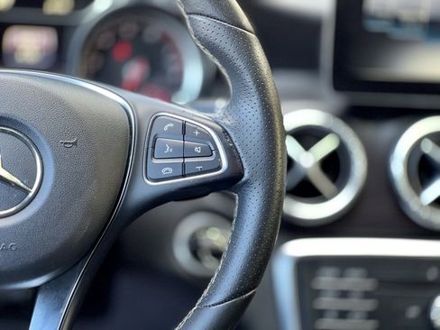 Used 2017 Mercedes-Benz CLA 250 image 39