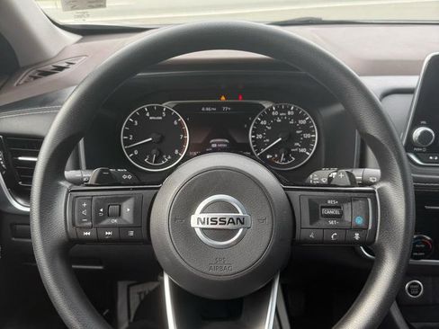 Used 2021 Nissan Rogue SV AWD/4WD image 9