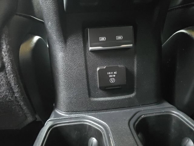 Used 2021 Jeep Wrangler Unlimited Rubicon w/ Dual Top Group AWD/4WD image 11