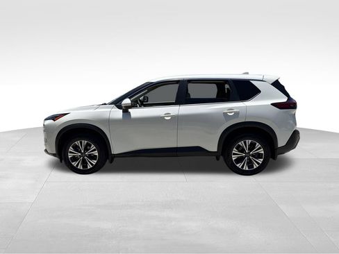 Used 2023 Nissan Rogue SV FWD image 4