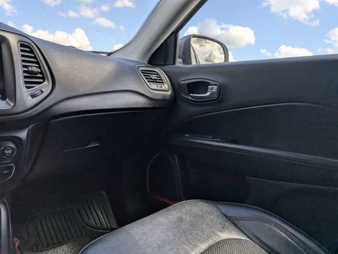 Used 2021 Jeep Compass Trailhawk AWD/4WD image 16