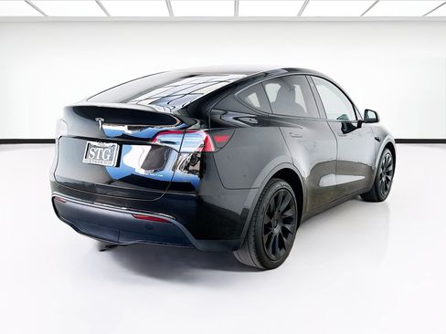 Used 2023 Tesla Model Y Long Range AWD/4WD image 4