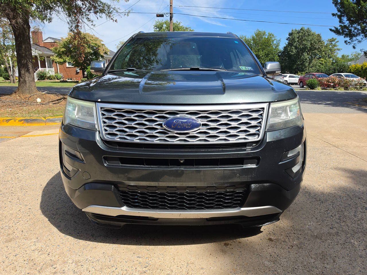 Used 2016 Ford Explorer Platinum AWD/4WD image 6