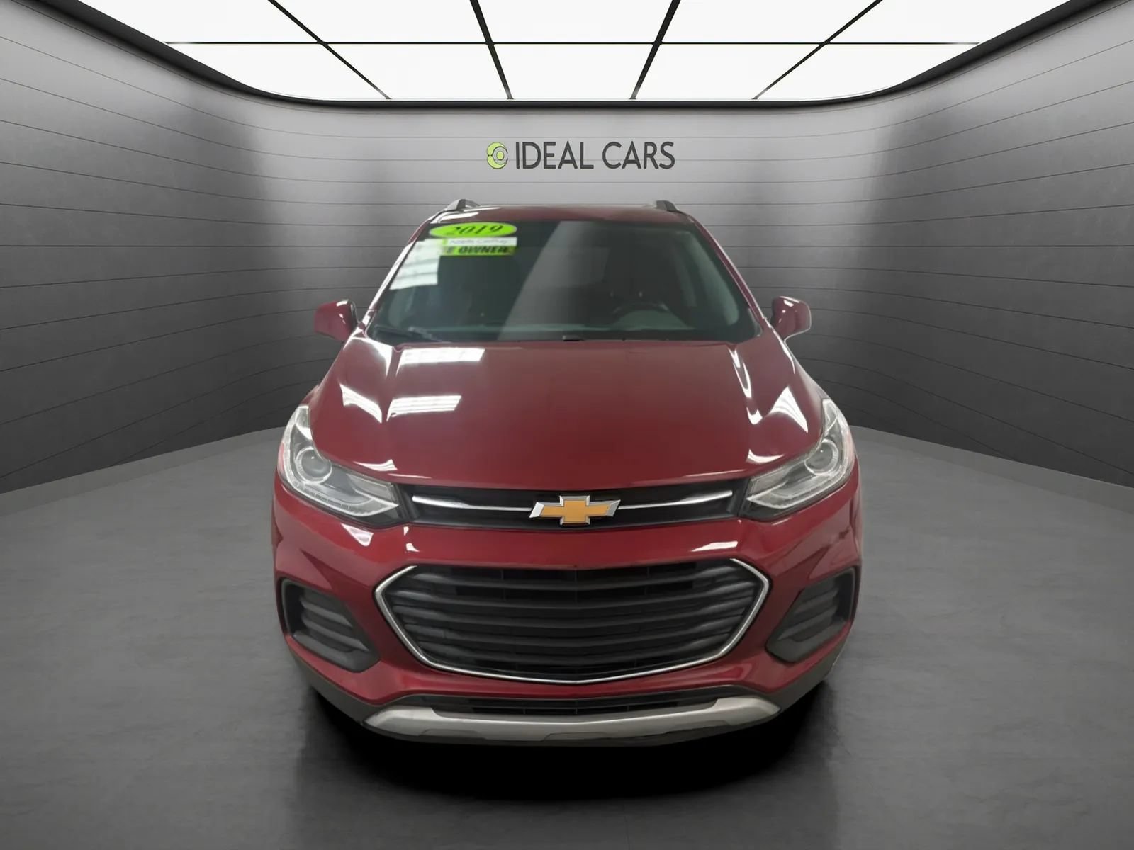Used 2019 Chevrolet Trax LT w/ LT Convenience Package FWD image 2