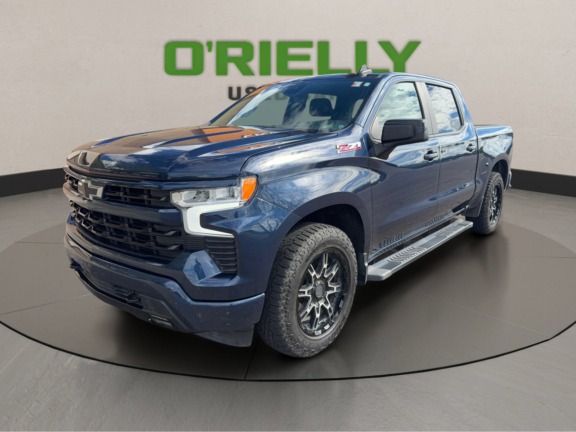 Used 2023 Chevrolet Silverado 1500 RST w/ Z71 Off-Road Package AWD/4WD image 1