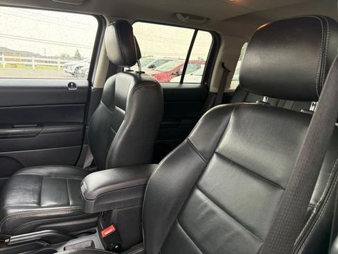 Used 2016 Jeep Patriot High Altitude AWD/4WD image 13