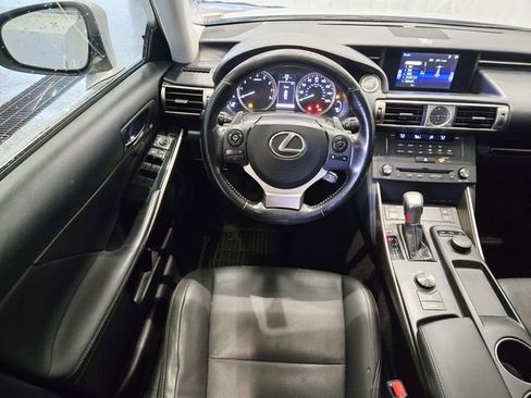 Used 2016 Lexus IS 300 AWD image 8