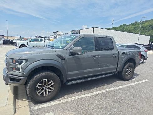 Used 2018 Ford F150 Raptor w/ Equipment Group 802A Luxury AWD/4WD image 6