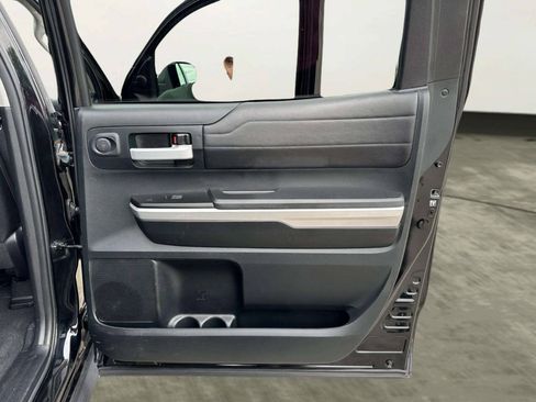 Used 2017 Toyota Tundra Limited AWD/4WD image 16