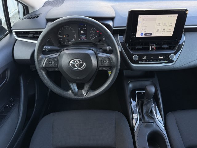 Used 2025 Toyota Corolla LE FWD image 12