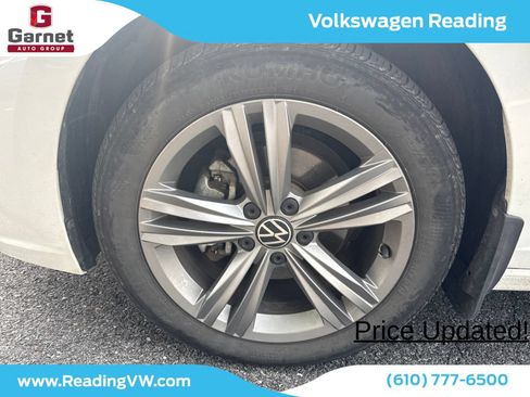 Used 2023 Volkswagen Jetta SE FWD image 9