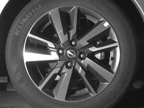 Used 2025 Nissan Versa SV image 13