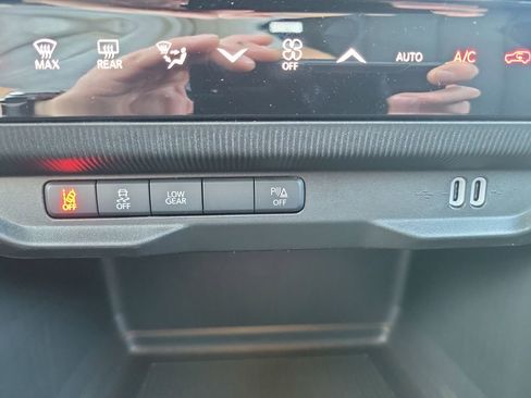 New 2026 Jeep Cherokee Laredo AWD/4WD image 25