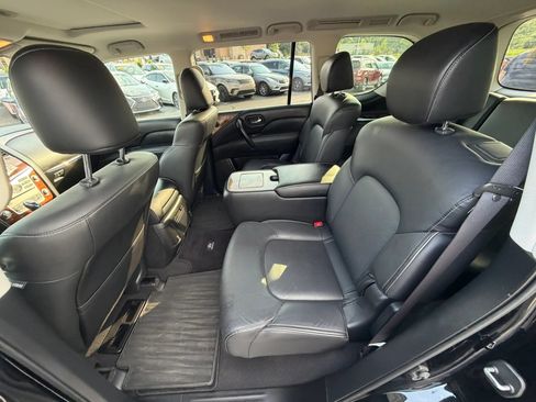 Used 2018 INFINITI QX80 4WD w/ Driver Assistance Package image 18