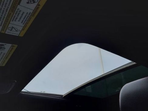 Used 2024 Ford Explorer ST-Line w/ Class IV Trailer Tow Package image 7