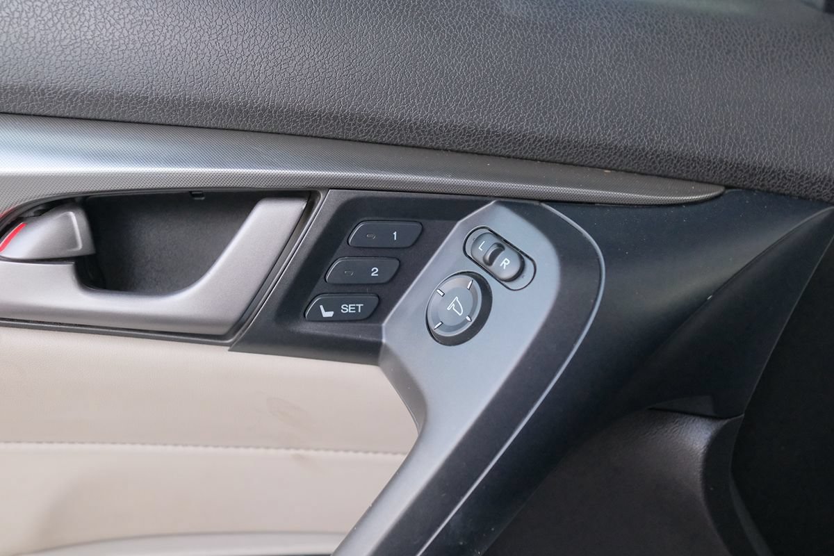 Used 2010 Acura TL w/ Technology Package AWD/4WD image 9
