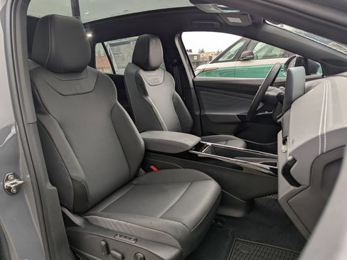 New 2026 Volkswagen ID.4 Pro S image 34