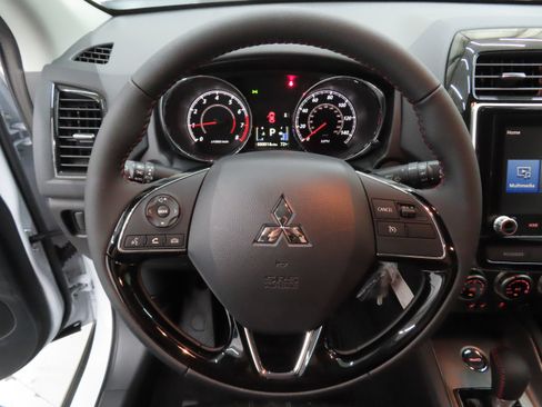 New 2026 Mitsubishi Outlander Sport LE AWD/4WD image 15
