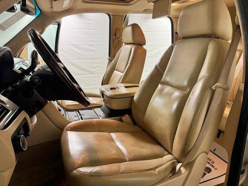 Used 2008 Cadillac Escalade Luxury image 7