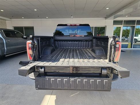 Certified 2025 GMC Sierra 2500 AT4 w/ AT4 Premium Plus Package image 27