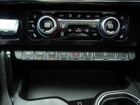 Used 2023 GMC Sierra 1500 AT4 w/ Technology Package image 25