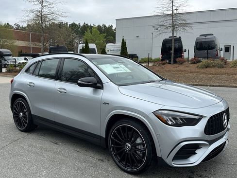 New 2026 Mercedes-Benz GLA 35 AMG 4MATIC image 2