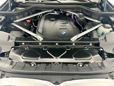 New 2026 BMW X7 xDrive40i AWD/4WD image 28