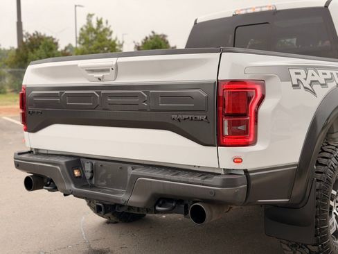 Used 2018 Ford F150 Raptor w/ Equipment Group 802A Luxury AWD/4WD image 5