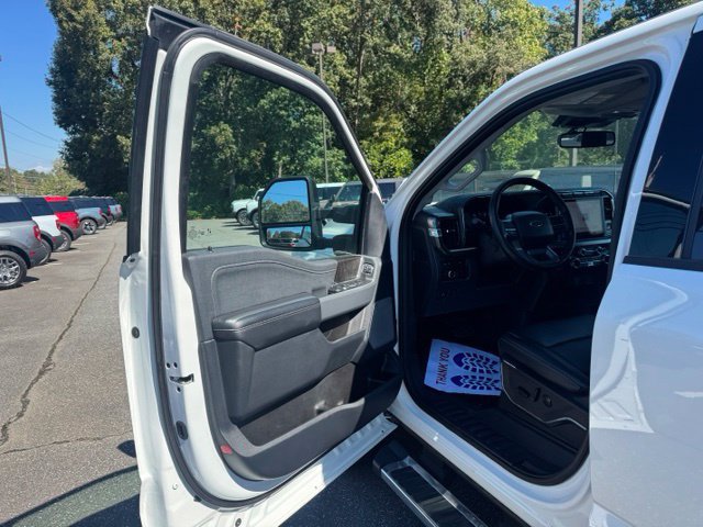 Used 2024 Ford F250 Lariat AWD/4WD image 9