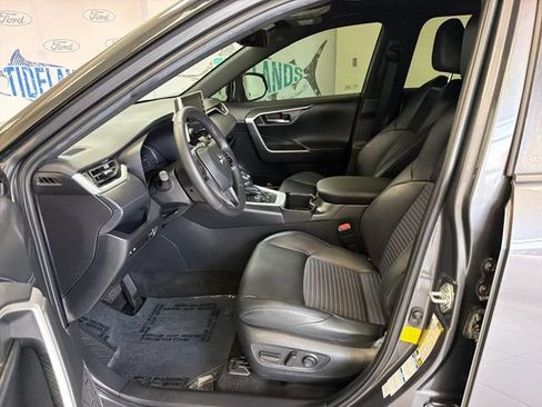 Used 2022 Toyota RAV4 XSE AWD/4WD image 9