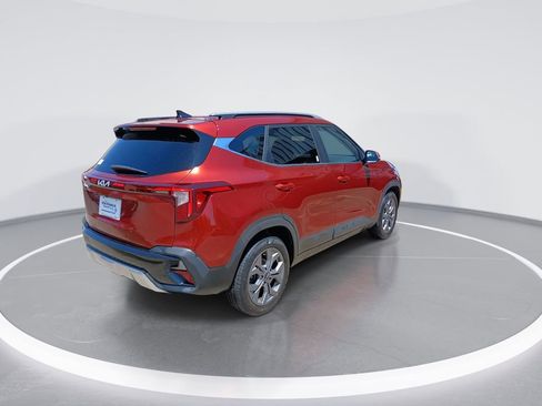 Used 2024 Kia Seltos S FWD image 8