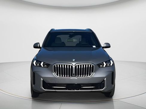 New 2026 BMW X5 xDrive40i w/ Premium Package image 3