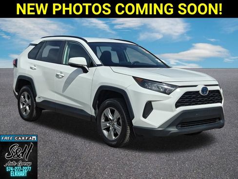 Used 2022 Toyota RAV4 LE AWD/4WD image 1