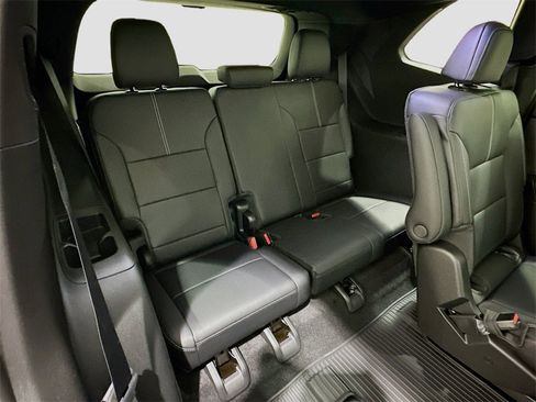 New 2026 GMC Acadia Elevation image 28