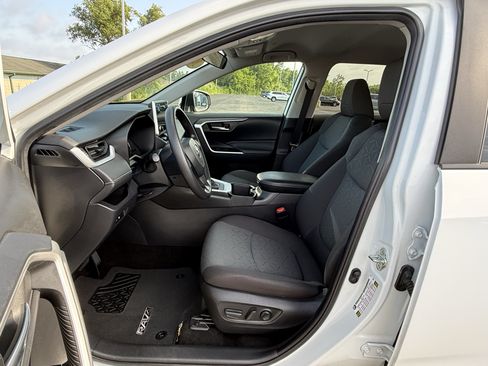 Certified 2023 Toyota RAV4 XLE AWD/4WD image 17